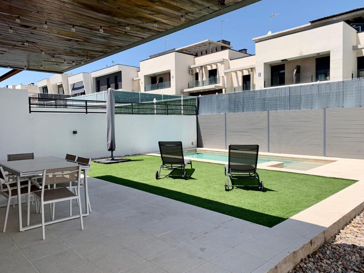 Chalet Con Piscina Privada A 25 Min De Madrid Arroyomolinos Exterior photo